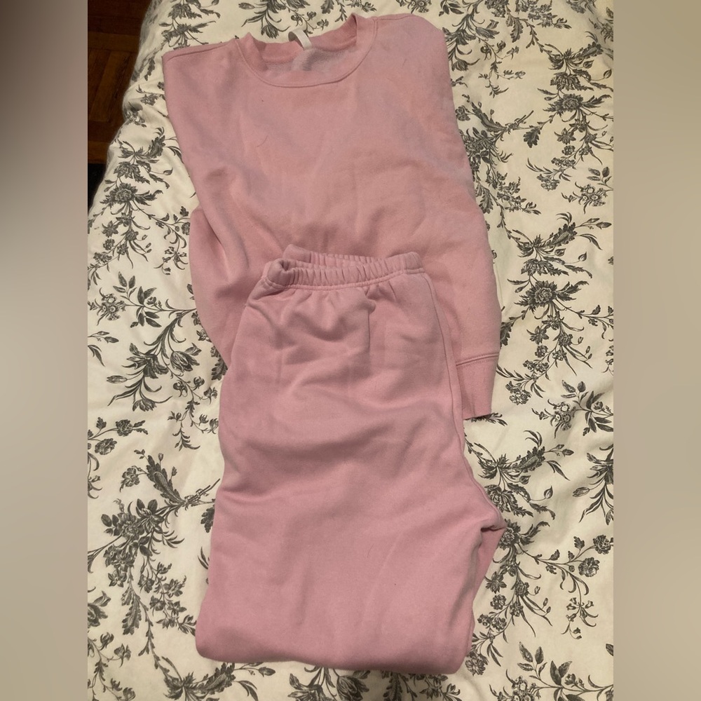 Fabletics sweat suit